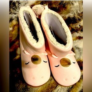 Baby Gap Girls Size Small 5/6 Pink Unicorn boot Slippers Multi-Color Fringe NWT